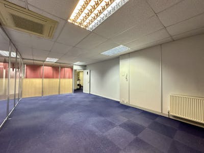 Unit 19 Apex Business Centre, Boscombe Road, Dunstable, Business Park / Office / Serviced Office To Let - Suite 7 photo 2.JPG