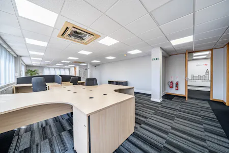 Second Floor, 869A High Road, London, Office To Let - 1482007-12-6a3e8f5436f2c.jpg