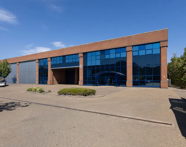 8 The Sterling Centre, Bracknell, Industrial / Warehouse To Let - SterlingCentre-Bracknell-31.jpg