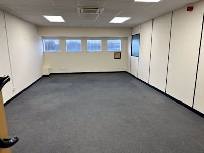 Unit 12, Chichester Business Centre, Rochdale, Industrial/Logistics To Let - Chichester4.jpg