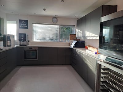 Station House, Littlehaven, Horsham, Leisure / Office / Other / Trade Counter To Let - Kitchen 1.jpg