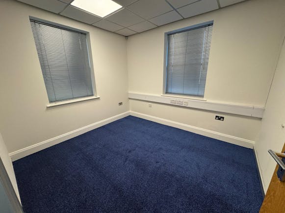 Lancaster House, Southend-on-Sea, Office To Let - IMG20250512WA0011.jpg