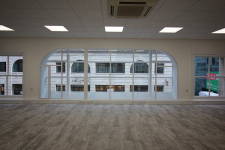 6-7 Queen Street, London, Office To Let - 6-7 Queen Street  Mez floor