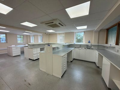 4 Walls Yard, Rochford, Office To Let - a58f61f2-ce7e-40be-91c4-1ab3bb7a54e8.jpg