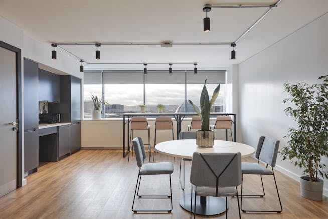 Clockwise At River House, Serviced Offices, High Street, Belfast, Offices To Let - Image 4