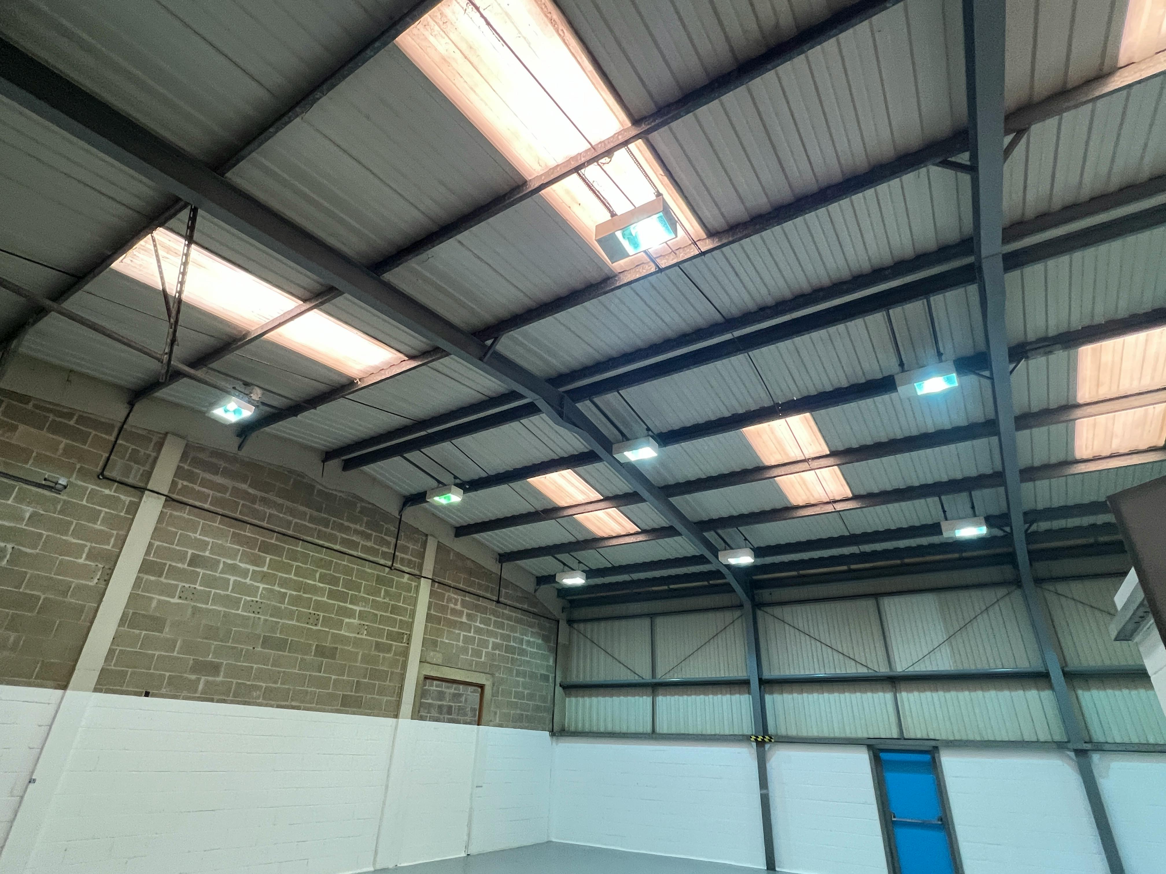 Industrial Unit in Waterlooville - photo 4