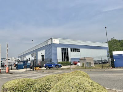 Units 5 & 6 South Cargo Centre, Feltham, Heathrow, Warehouse To Let - IMG_6609.jpg