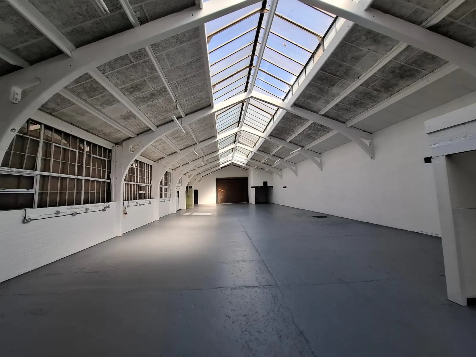 Unit G Vallis Trading Estate, Robins Lane - Internal.jpeg