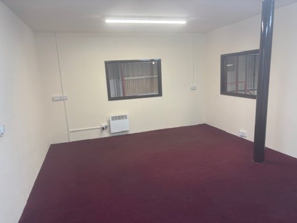 Unit 8, Coates Industrial Estate, Nailsea, Industrial To Let - INT3.jpg Unit 8, Coates Industrial Estate, Nailsea, Industrial To Let - INT3.jpg