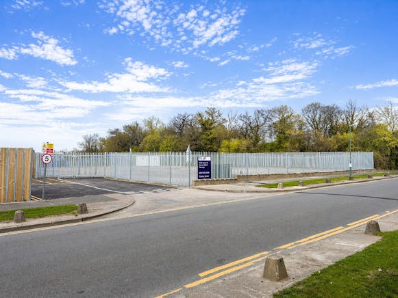 Plot 2, Harlow To Let - ChatGPT Image Apr 15, 2026, 01_00_23 PM.jpg