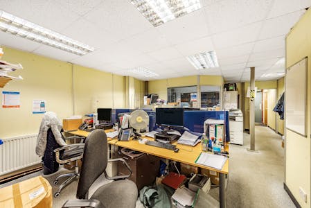 Unit 14 Hawthorn Centre, Harrow, Industrial To Let - 766816 3.jpg