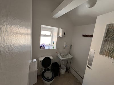 2 Bridge Street, Bakewell, Cafe (A1) / Class E Retail / Leisure / E (Commercial / Business / Service) / Retail / High Street Retail / Retail - In Town To Let / For Sale - IMG_3192scaled.jpg