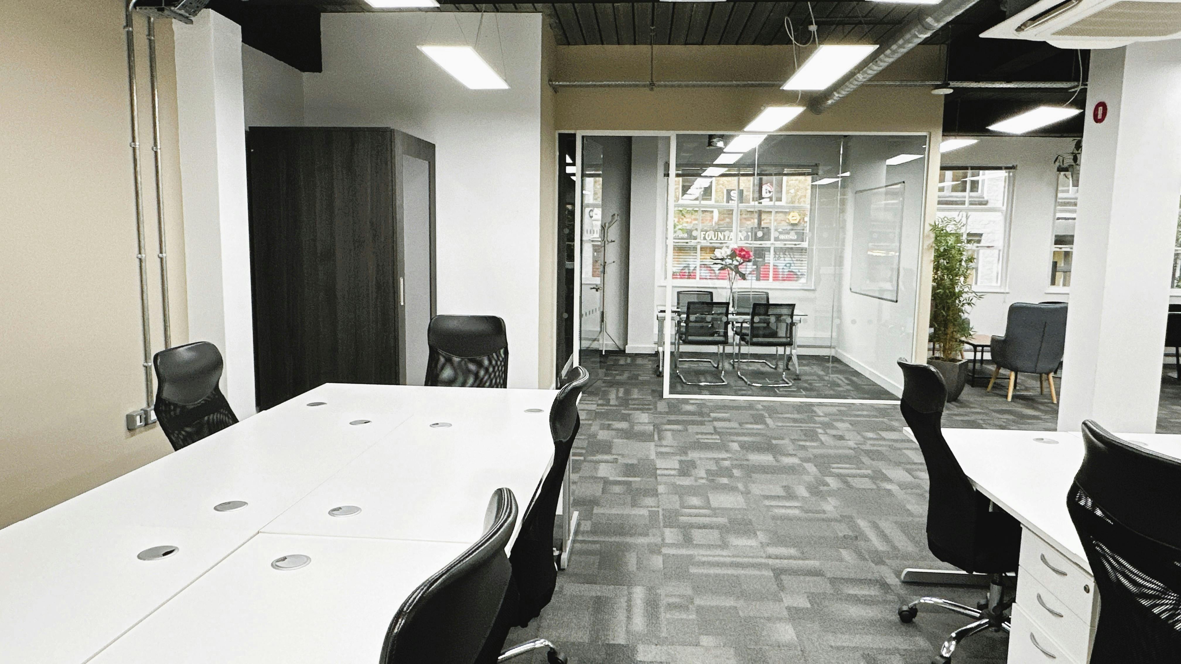 2 Bath Place, London, Offices To Let - 2 Bath Place London EC2A 3dr  suite 12_5.jpg