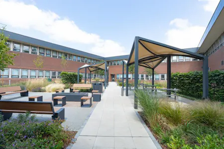 K1, Culham Campus, Abingdon, Hi Tech / Lab / Laboratory / Office To Let - K1 Courtyard-3.jpg