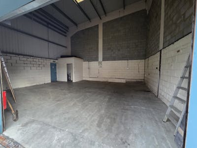 11B Victory Close, Wickford, Industrial To Let - WhatsApp Image 20251204 at 153410_4bf1ecb0.jpg