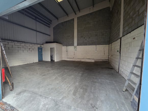 11B Victory Close, Wickford, Industrial To Let - WhatsApp Image 20251204 at 153410_4bf1ecb0.jpg