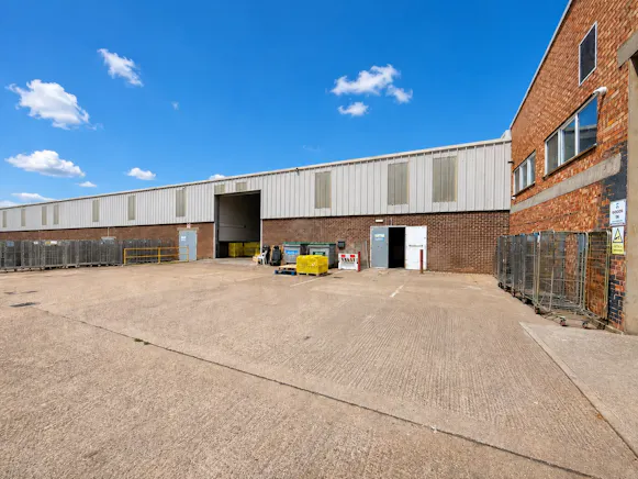 Unit 4, 8 Purdeys Way, Rochford, Industrial To Let - WhatsApp Image 2026-08-18 at 5.53.13 PM.jpeg