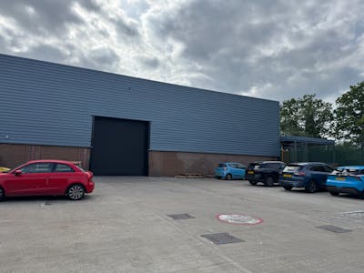 Unit B Valley Park, Watford, Light Industrial / Warehouse To Let - IMG_5620 - Unit B May 2026.jpeg