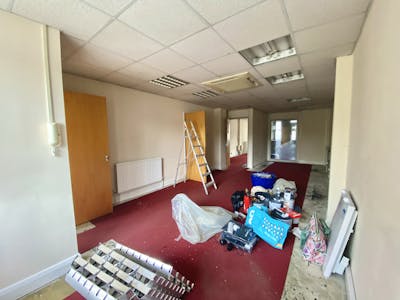 Unit 4, Kensworth Gate, Dunstable, Office To Let - IMG_1691.JPG