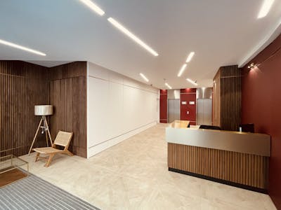 80 Leadenhall Street, London, Office To Let - 2 80 Leadenhall St  reception.jpg