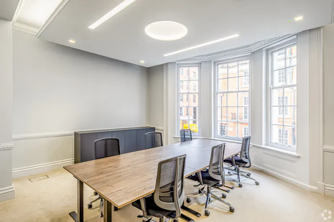 56 Grosvenor Street, London, Offices To Let - 56GrosvenorStLondonInteriorPhoto16LargeHighDefinition.jpg