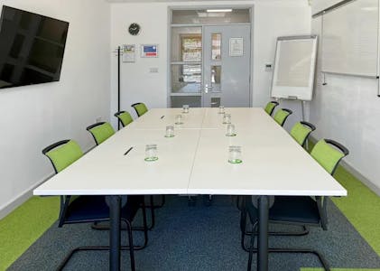 Basepoint Business & Innovation Centre, Crawley, Serviced Office To Let - 3.jpg