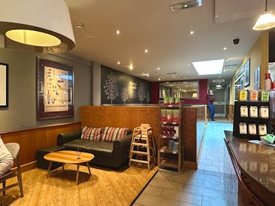 11c Bancroft, Hitchin, Retail To Let - IMG_7608.JPG