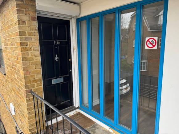 10B Robin Hood Road, Woking, Offices To Let - IMG_6936.JPEG