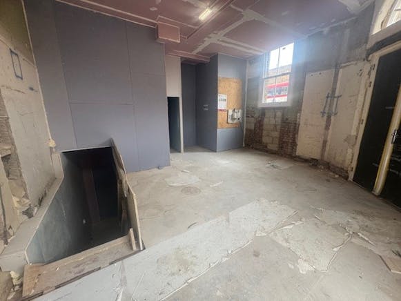 138 Stoke Newington High Street, London, Offices / Retail To Let - 1.jpg