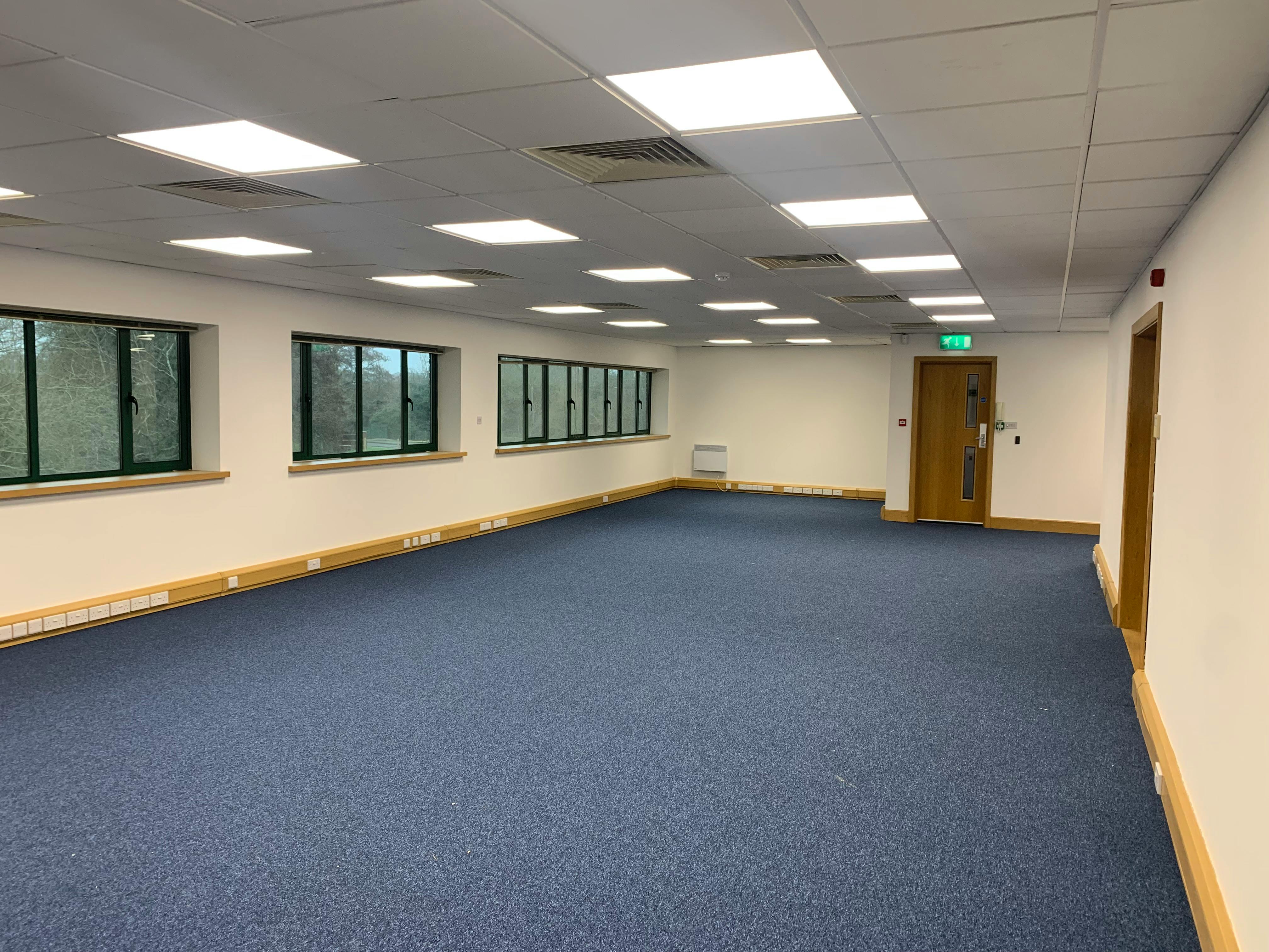 Office in Petersfield - photo 2