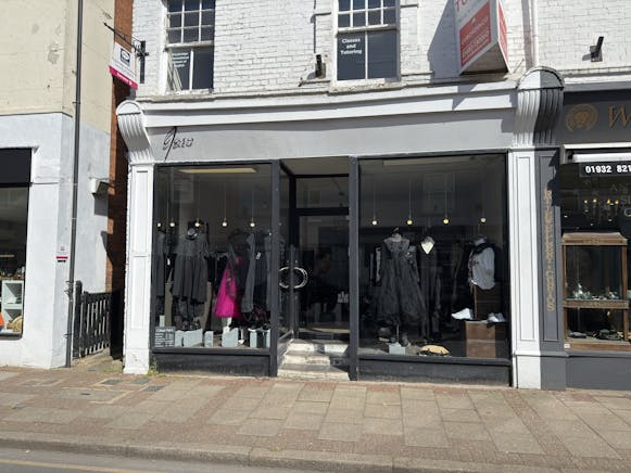 6 Baker Street, Weybridge, Retail To Let - IMG_1817.JPEG