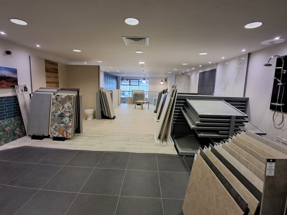 Unit 7, IO Trade Centre, Reading, Industrial/Logistics / Industrial / Storage / Trade Counter / Trade Counter / Showroom / Warehouse / Industrial / Warehouse To Let - 20251118_100546.jpg