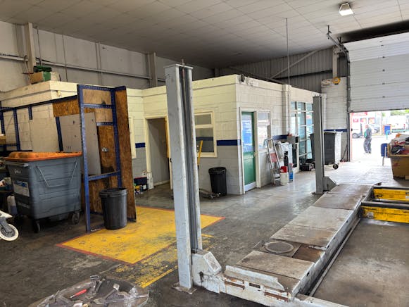 Former ATS Centre, Cardiff, Industrial For Sale - IMG_0674.JPG