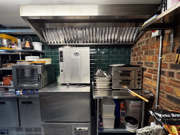 Fully Fitted 44 Cover Licensed Bar & Restaurant, 1-2 Lower Auchingramont Road, Hamilton To Let - IMG_3342.jpg