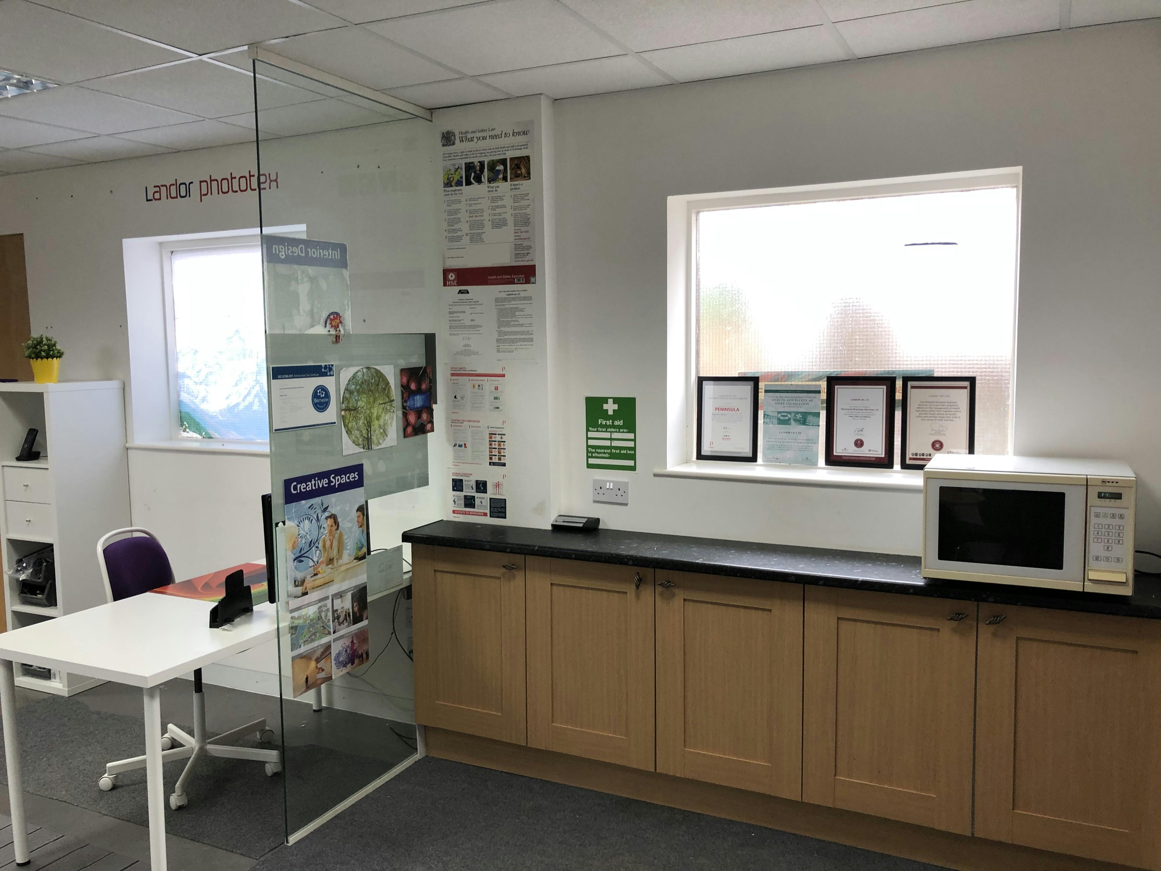 51 Clarence Road, Fleet, Offices To Let - 20201012 144104.jpg
