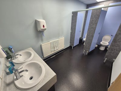 Unit D2, Meadowbank Business Park, Oldham, Industrial/Logistics To Let / For Sale - 20251020_112839.jpg