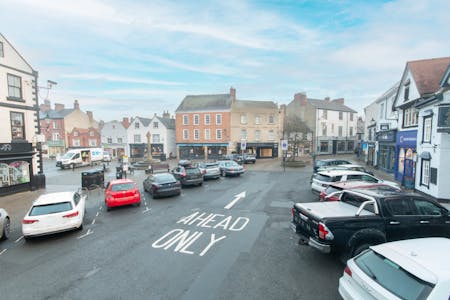 6 Market Place, Knaresborough, Retail To Let - Market Square.jpg
