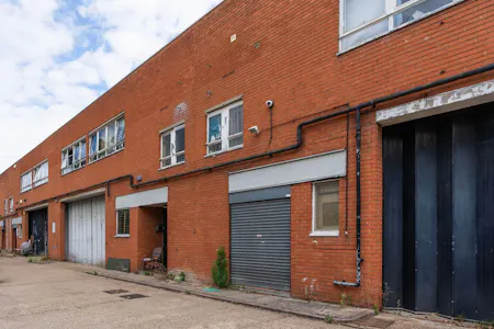 Unit 6, London, Industrial To Let - DhZ_kfpg.jpeg
