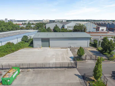 Unit 16, Central Trading Estate, Mosley Road, Trafford Park, Industrial To Let - 8698361-exterior28-800.jpg