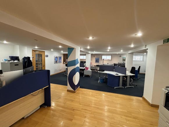1st Floor, Glasgow, Offices To Let / For Sale - PHOTO-2026-04-12-15-11-50 6.jpg