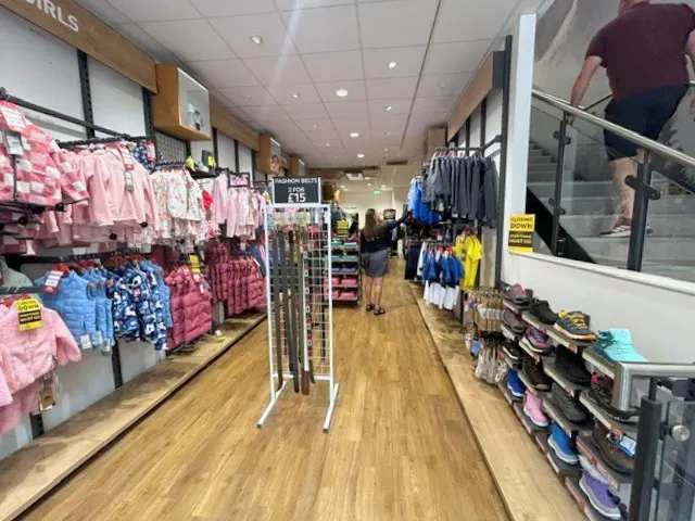 126 Peascod Street, Windsor, Retail To Let - Ground Floor Retail ii.jpg
