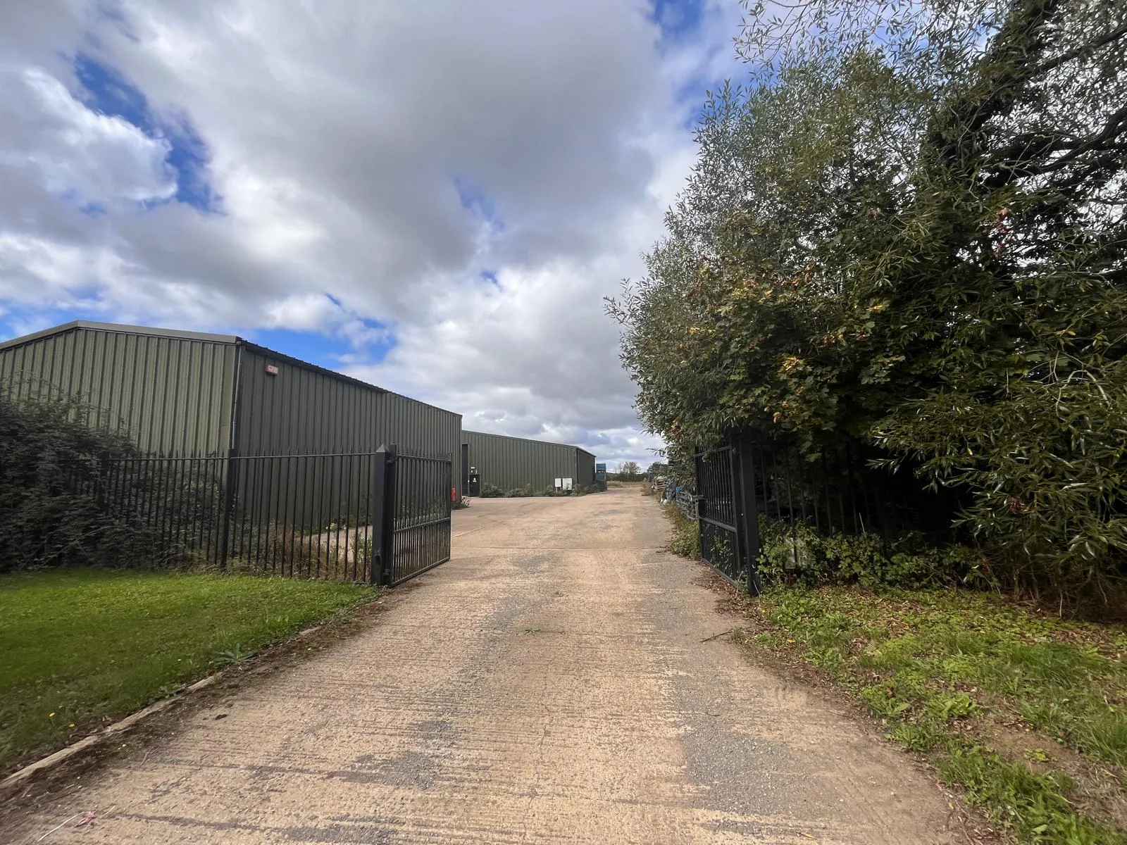 Unit 1 & Unit 2, Georges Farm, Buckingham, Industrial To Let - WhatsApp Image 2026-09-23 at 11..jpeg
