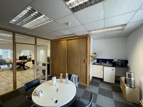 C6 Station Yard, First Floor Office, Thame, Office To Let - IMG_3876.JPG