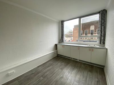 60 High Street North, Dunstable, Retail To Let - IMG_2529.JPG