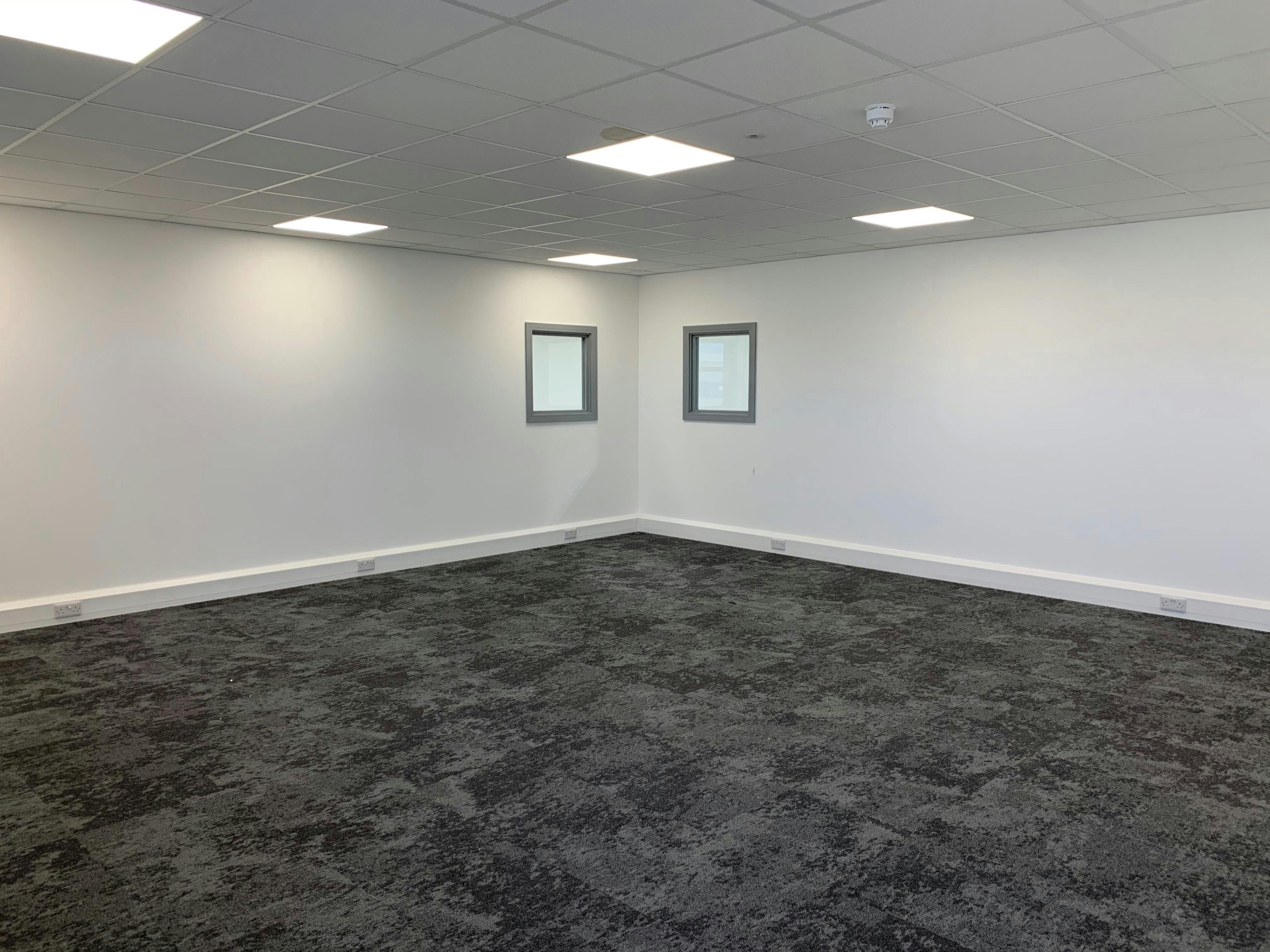 Industrial Unit in Portsmouth - photo 4