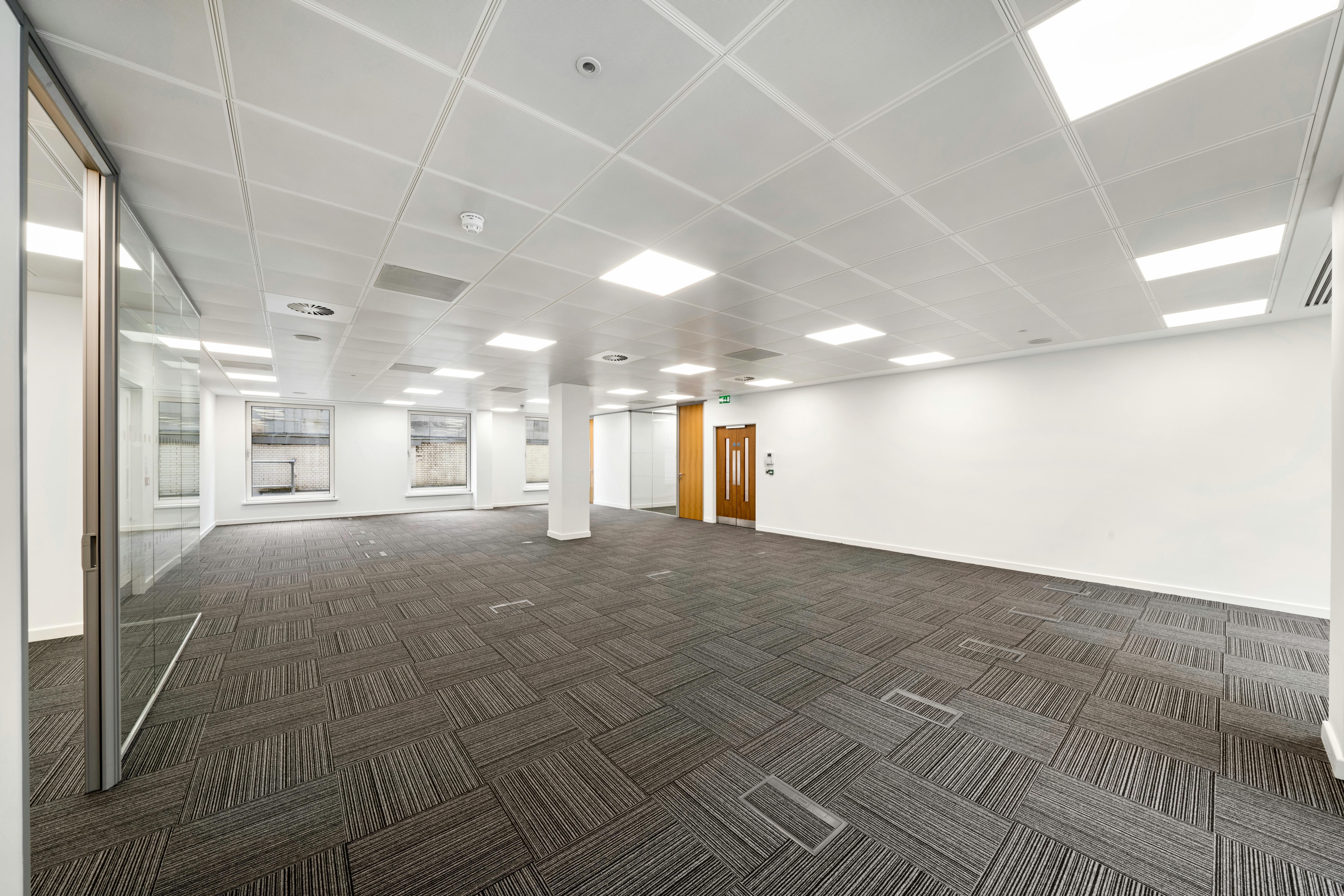 Office in London - photo 4