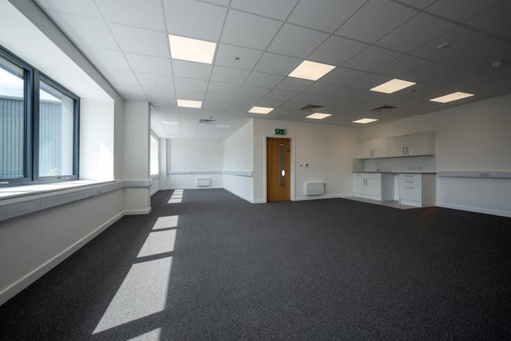 Unit 4 Millars Business Park, Wokingham, Industrial / Warehouse To Let - Unit 4 - Office-Kitchen.jpg