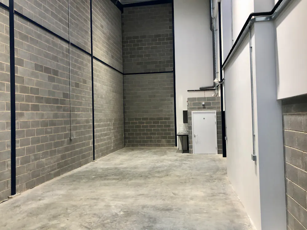 Unit T12, Leyton Industrial Village - IMG_0428.jpg