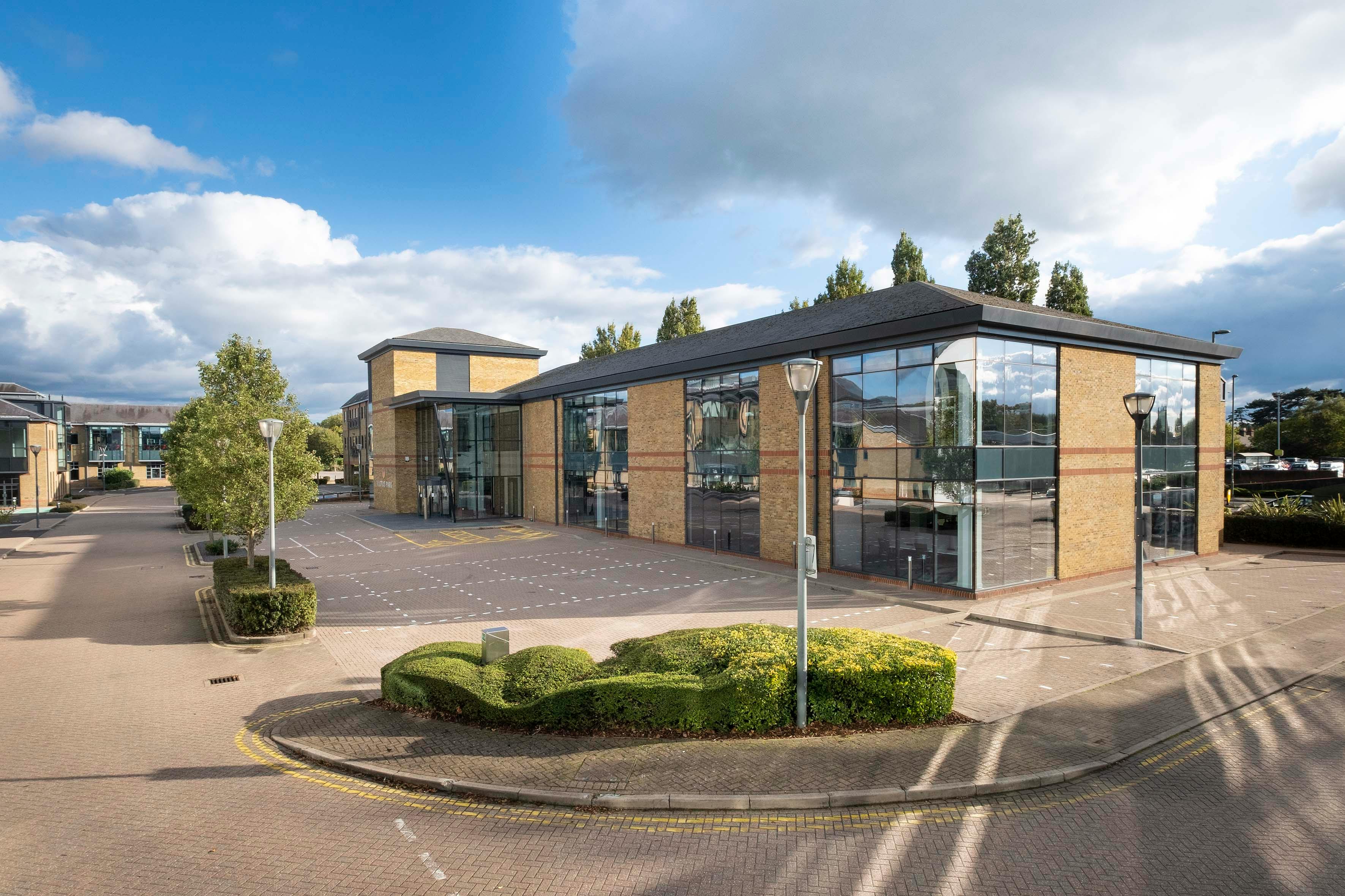 Office in Staines-upon-Thames - photo 2