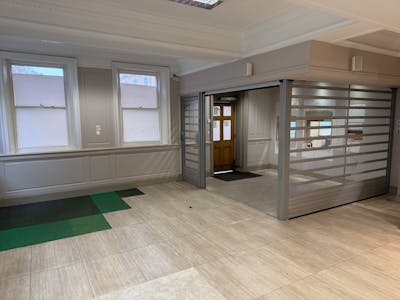 5 The Square, Petersfield, Office / Retail To Let / For Sale - Photo 06-03-2026, 11 23 10.jpg